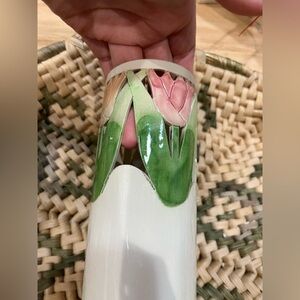 Vintage DAVID W NELSON studio art pierced potter tulip vase. Rare